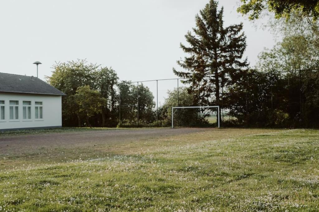 Modernisiertes Fachwerkhaus In Rheinbach Bei Bonn Villa Exterior foto